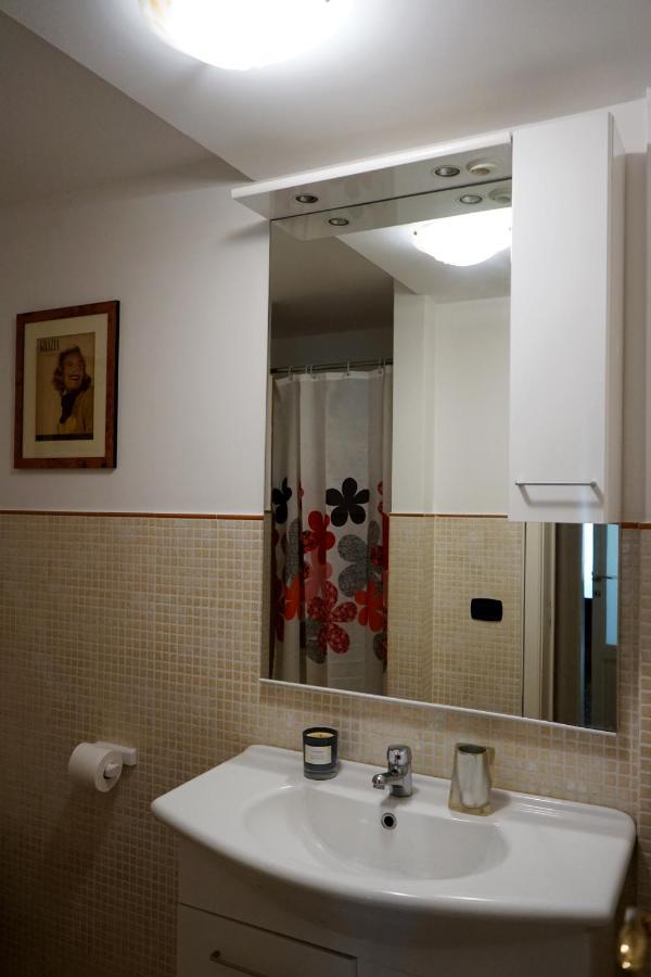 Appartamento Di Fronte Al Mare By Apulia Accommodation Bari Kültér fotó
