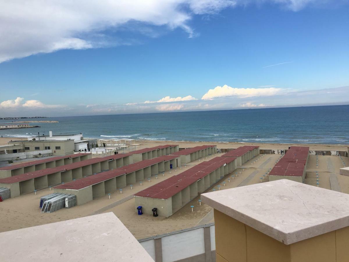 Appartamento Di Fronte Al Mare By Apulia Accommodation Bari Kültér fotó